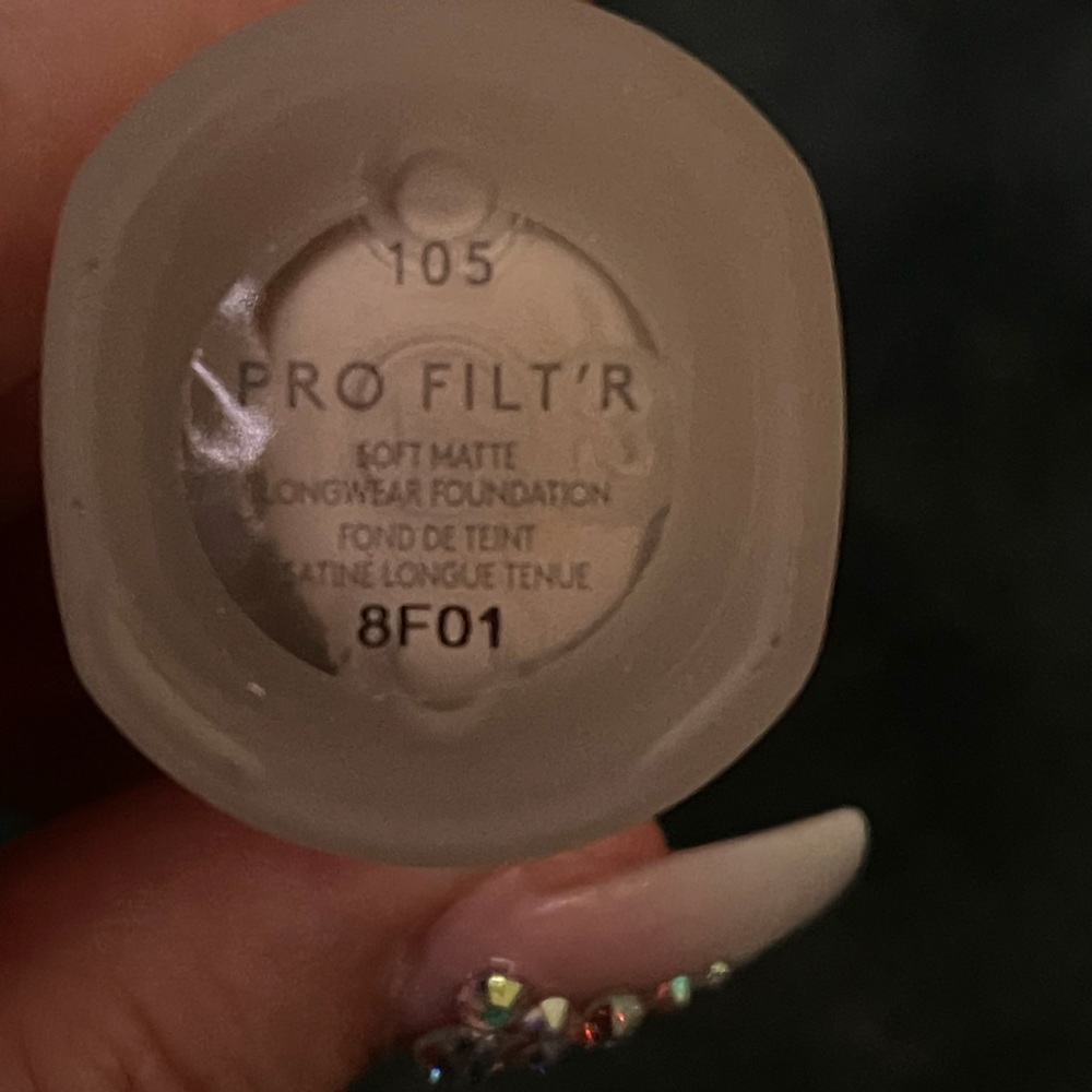 Fenty 105 Pro Filt’r Soft Matte Longwear Liquid Foundation - Picture 5 of 5